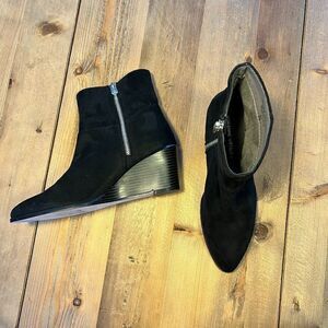 Adrienne Vittadini Vito  Black Bootie Size 8